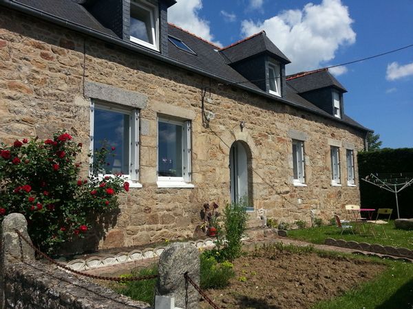 Jolie longère bretonne familiale cherche échanges toute l'année
