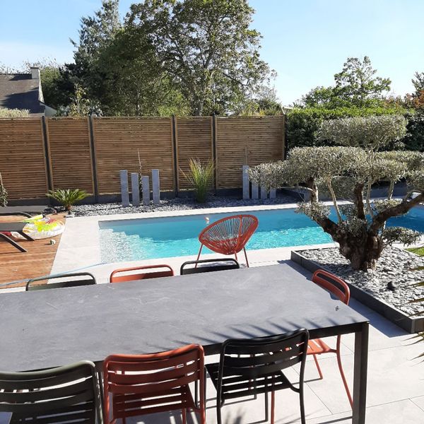 Maison familiale avec piscine à 10mn de Rennes.