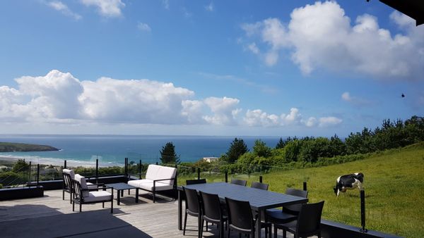 La maison de Jacques, havre de paix et fantastique vue mer,piscine couverte, sauna et jacuzzi,