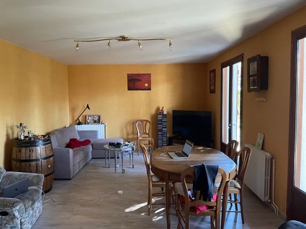 Chez nous