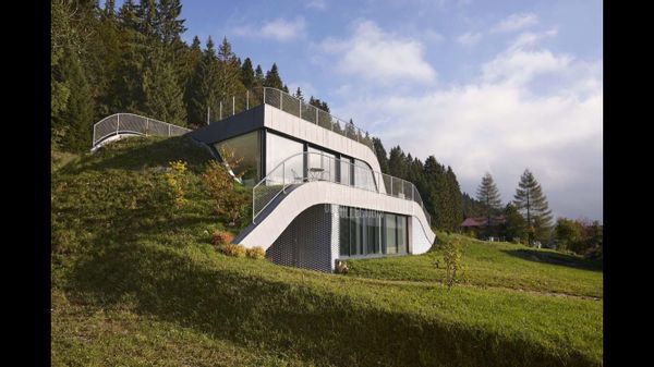 La maison sous la colline