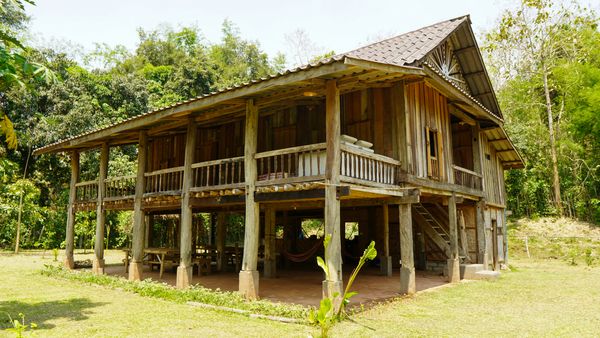 La maison de Bouakham and Henri