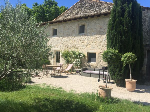 La maison de Cécile au coeur de la Provence et d'un domaine viticole.