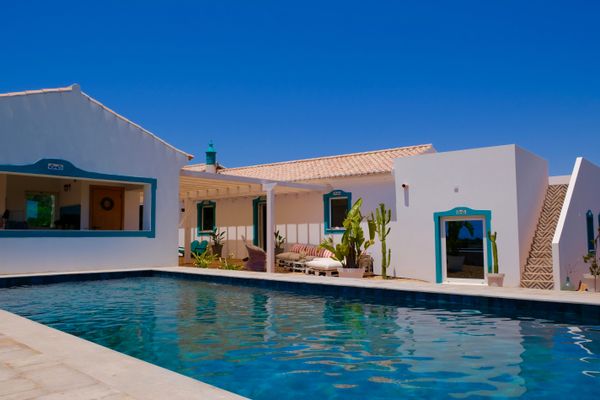 Un joyau : Maison d'architecte face à la mer sur 7 hectares #Pas d'échange en Europe ni contre GP#