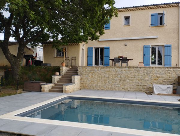 maison disponible au cœur de l'Ardèche pour l'année 2026 et été 2027.
