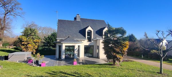 Maison familiale au coeur d'un village historique en Bretagne