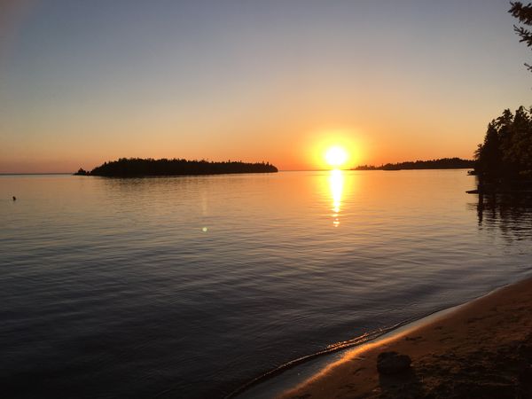 Chalet, plage semi-privée au bord du Lac-Saint-Jean. Aucune disponibilité de juin à septembre 2026