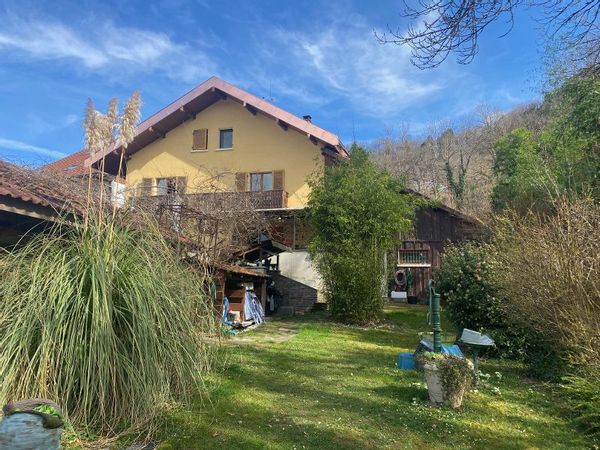 La maison au bord de la foret
