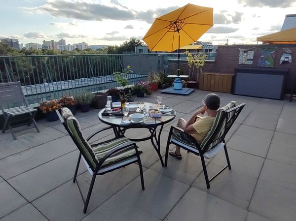 Condo avec terrasse 70 m2 vue sur la ville.