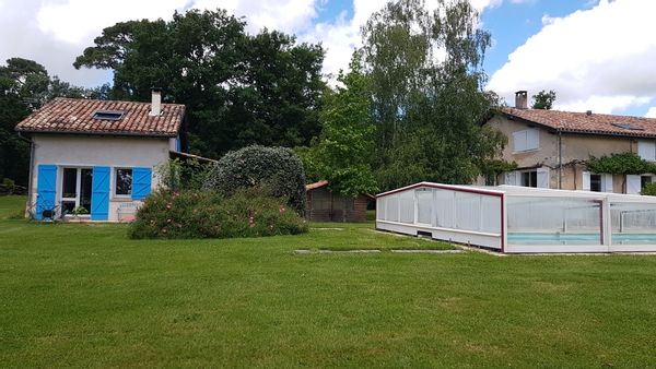 Le cabanon bleu dans la verdure gersoise (échange sur 5 ou 6 jours minimum)