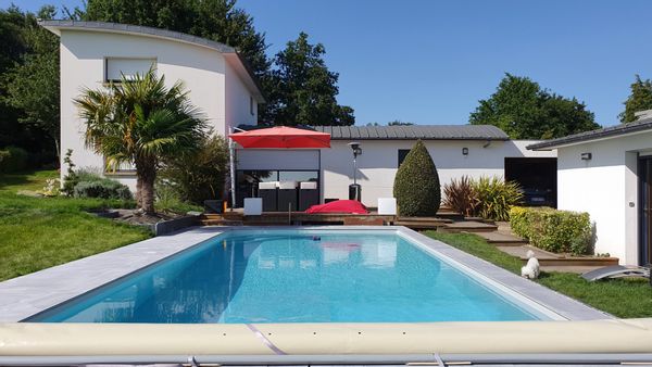 Architect's house in  countryside, 10 mn from beach, near the Gulf of Morbihan
