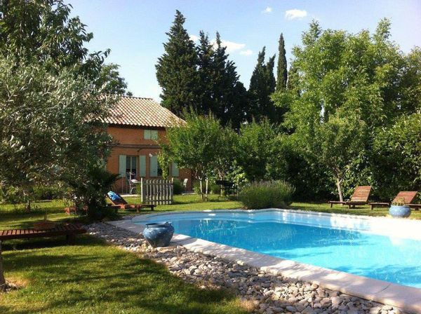 Mas 18ème siècle restauré, en campagne, au calme, piscine, pas d'échanges juillet/août