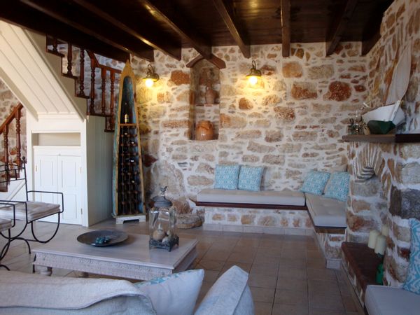 La maison de Dimitris and sis