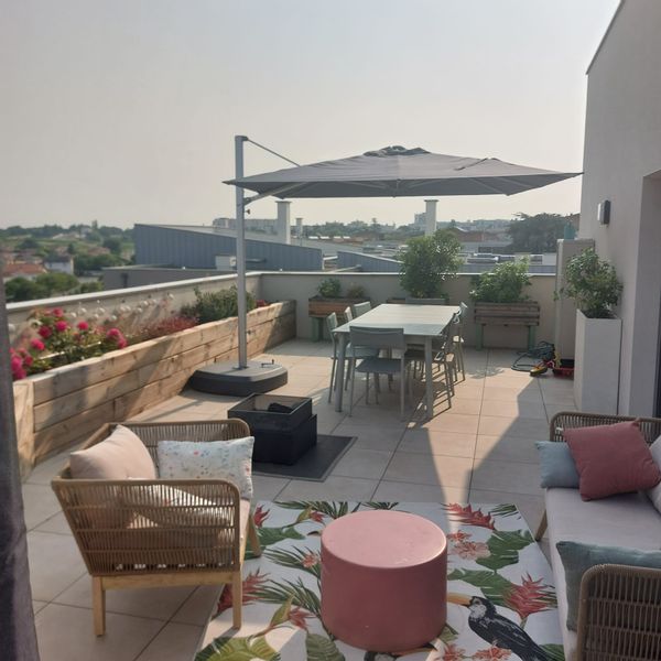 Appartement neuf, lumineux, belles terrasses et bien desservi aux portes de LYON