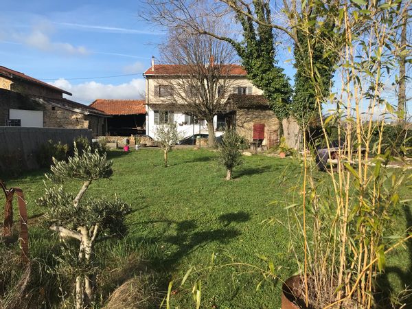 La maison avec piscine hors sol