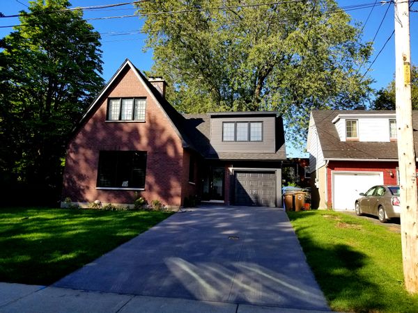 Cottage dans la magnifique banlieue de Saint-Lambert, face au Vieux-Port de Montréal