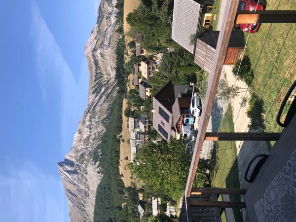 Maison familiale au cœur des montagnes dans les Hautes-Alpes