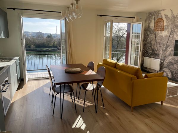 Appartement très lumineux au calme avec vue panoramique sur la Seine - Chouette