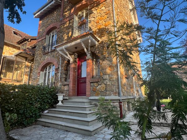 Charmante maison familiale refaite avec goût — jardin, Paris à 17 min