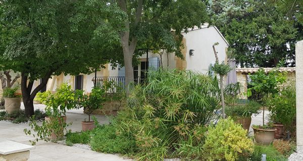 Studio en campagne au coeur de la Provence