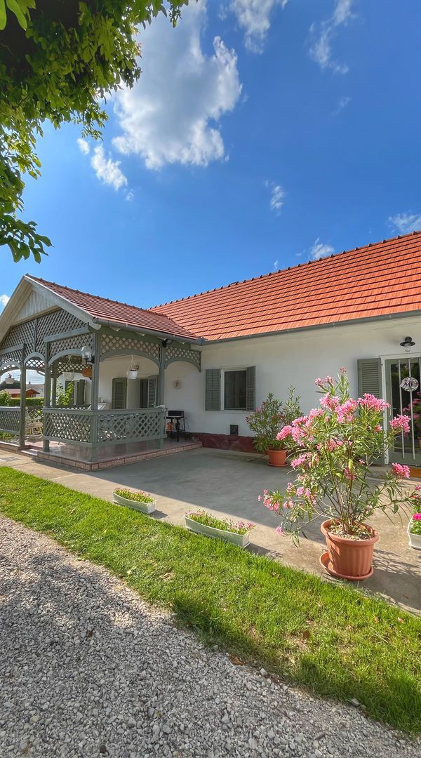 La maison de Arpad and Eva