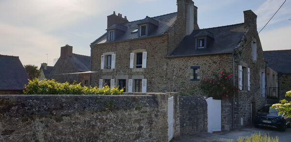 Maison  de caractère et familiale près de la mer