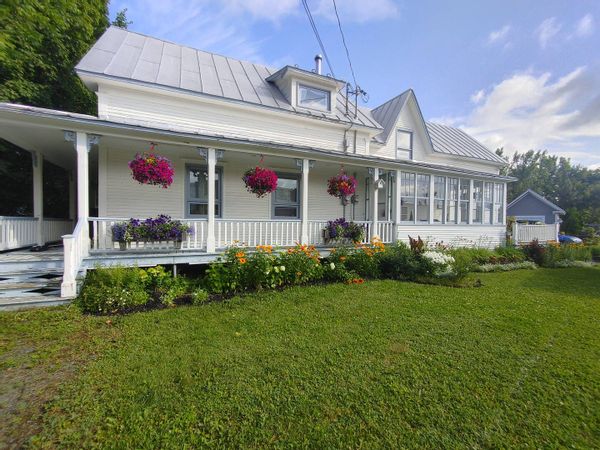 La Rose des vents: maison ancestrale au bord de la rivière Chaudière