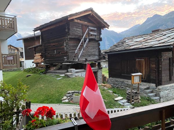 Paradis dans les Alpes Suisses, à 200m des remontées