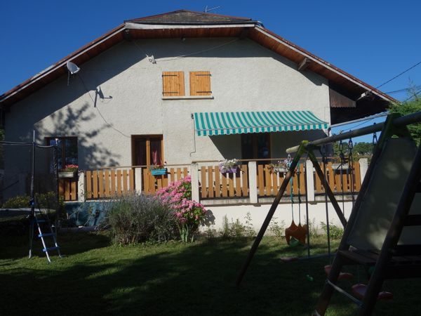 Maison entre Annecy et Genève avec vue sur les montagnes