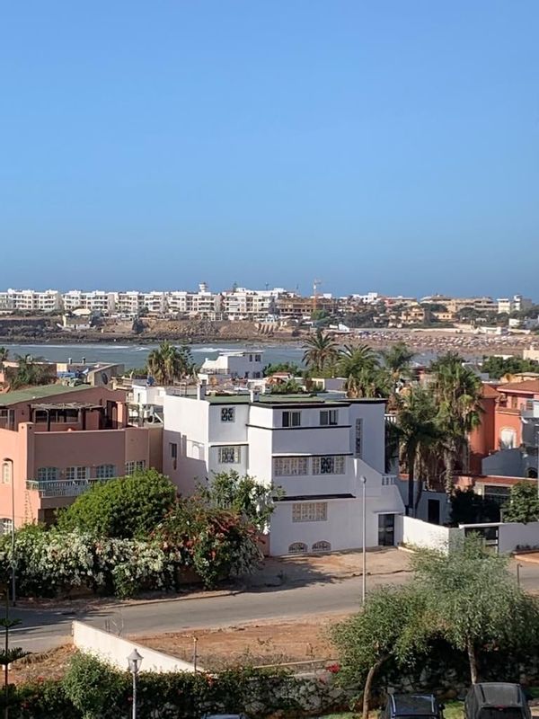 Appartement moderne dans une résidence fermée sécurisée avec piscines