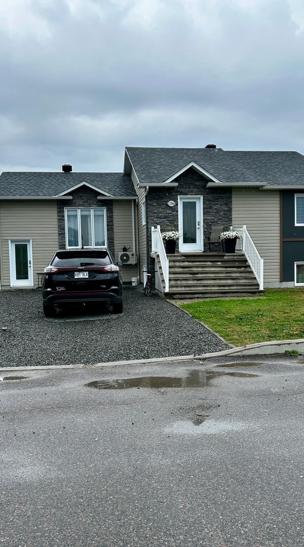 Belle maison au Lac-Saint-Jean