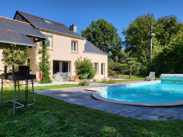 Belle maison sur Saumur en lisière de forêt