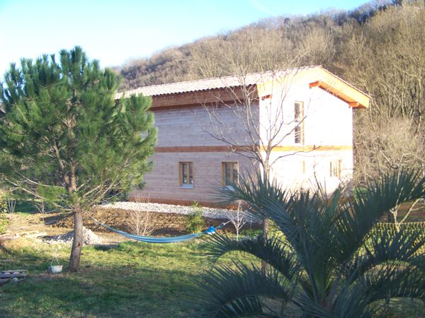 Maison écologique à la ferme bio parfait pour des familles mais aussi pour couple et amis