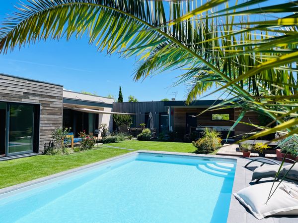 Grande maison moderne près de l’océan, La Rochelle, Iles de Ré, d’Aix, d’Oléron. 5 nuits minimum.