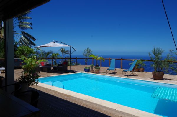 Villa vue mer avec piscine