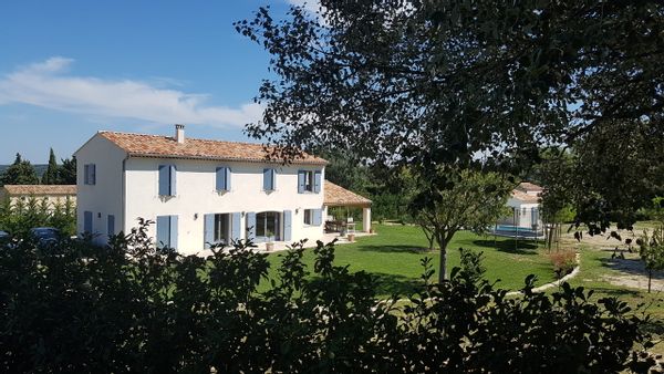 Mas Provençal avec piscine