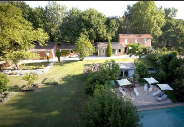 Guesthouse typiquement provençale