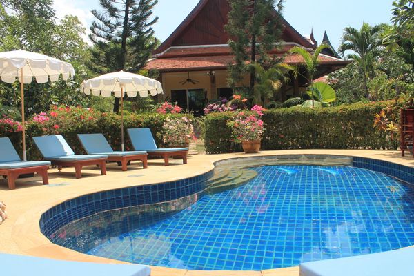 Luxueuse Villa avec Piscine et Jacuzzi sur L ile Paradisiaque de Phuket /Thailande