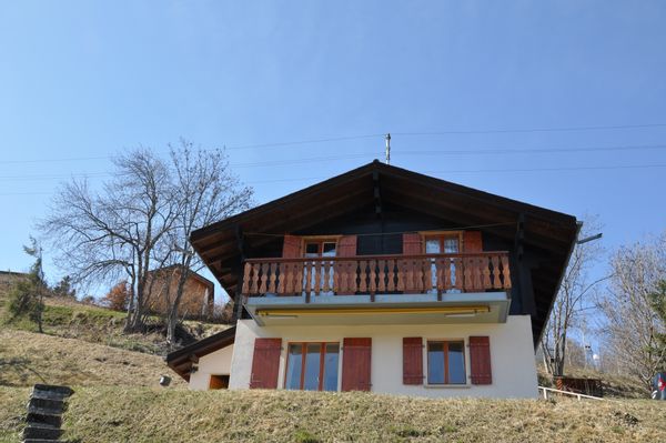 Chalet à la montagne, au coeur du Valais, pour 4 à 6 personnes