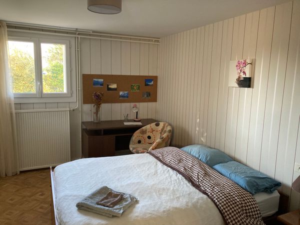 La chambre et la sdb privée près de tout!
