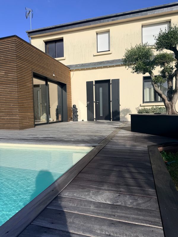 Maison avec jardin et piscine aux portes de Vannes. Golfe du Morbihan - Bretagne