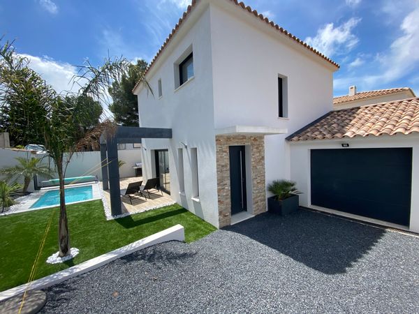 2027 OPEN!! Villa Moderne avec piscine à 2 pas de la mer, des Calanques et Marseille.