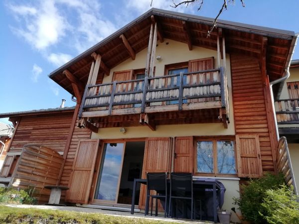 Maison au calme dans les Hautes Alpes (plus disponible)