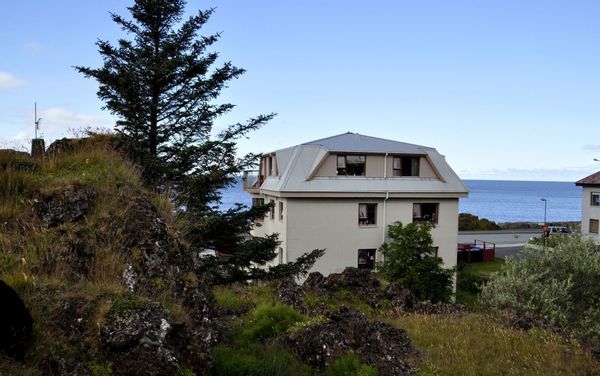 La maison de Ramona, Uli, Linda