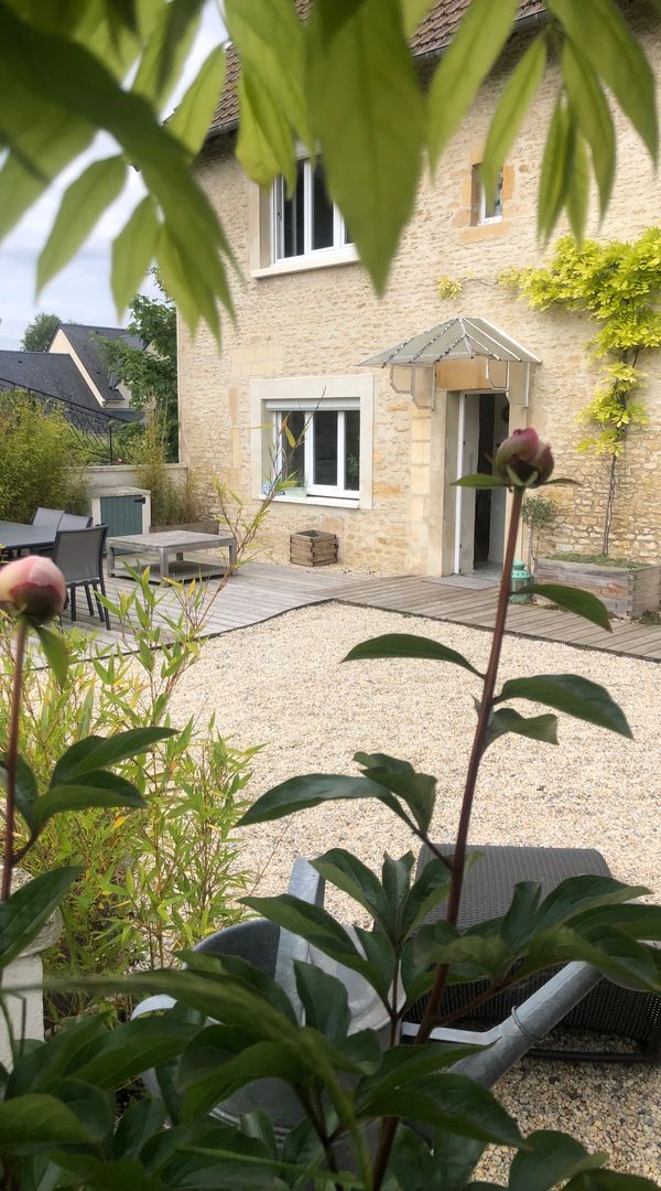 Maison en pierres au cœur des sites du débarquement en Normandie