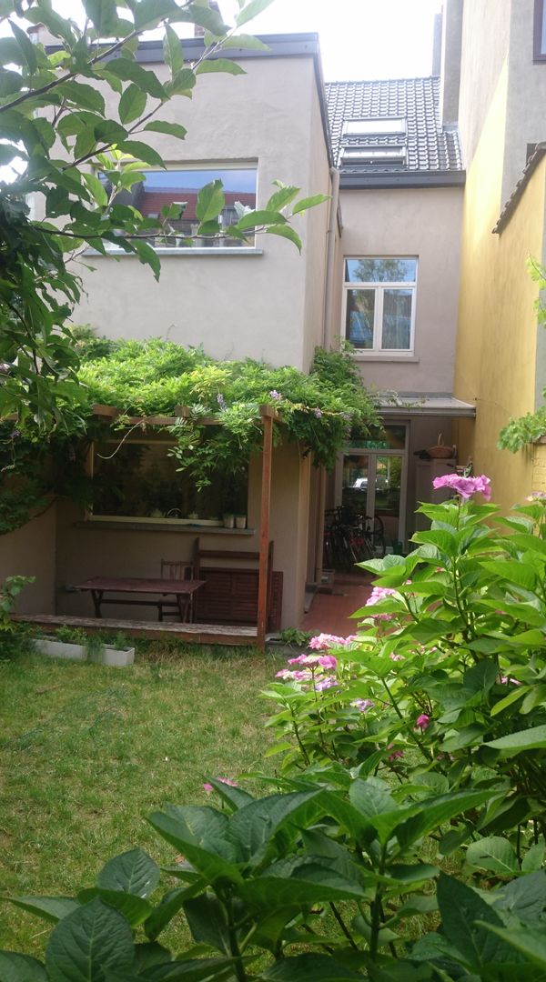 Agréable maison avec jardin dans quartier calme, proche du centre.