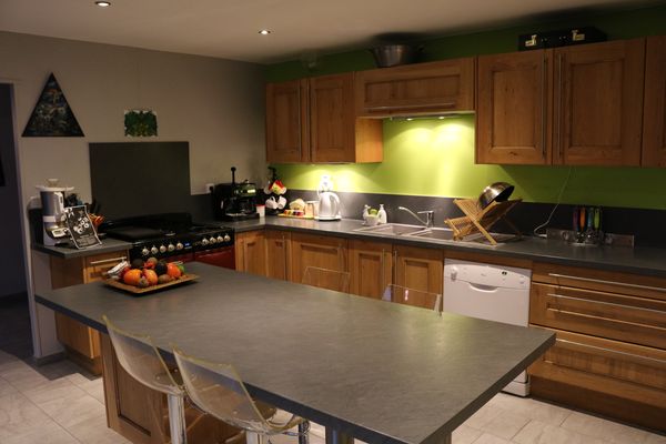 La maison de Emmanuelle et Xavier...pour se mettre au vert..à deux pas d Amiens !!!