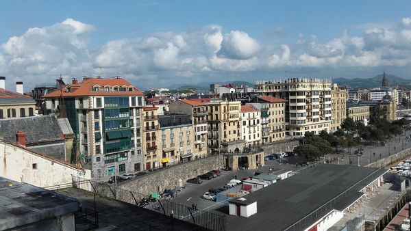 Charmant appartement avec vue à deux minutes de la plage, idéal pour les couples !