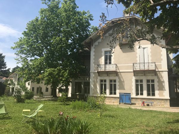 Maison bourgeoise à 15 mn de Lyon