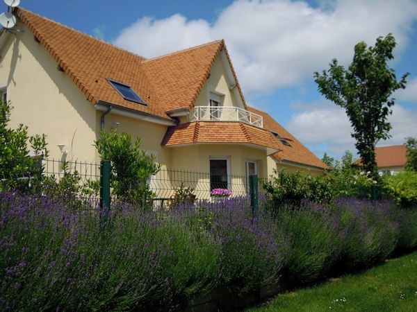 5 minutes from Caen and close to Normandy Landing Beaches.